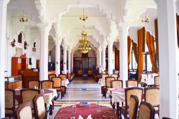 sheesh mahal Orchha 2